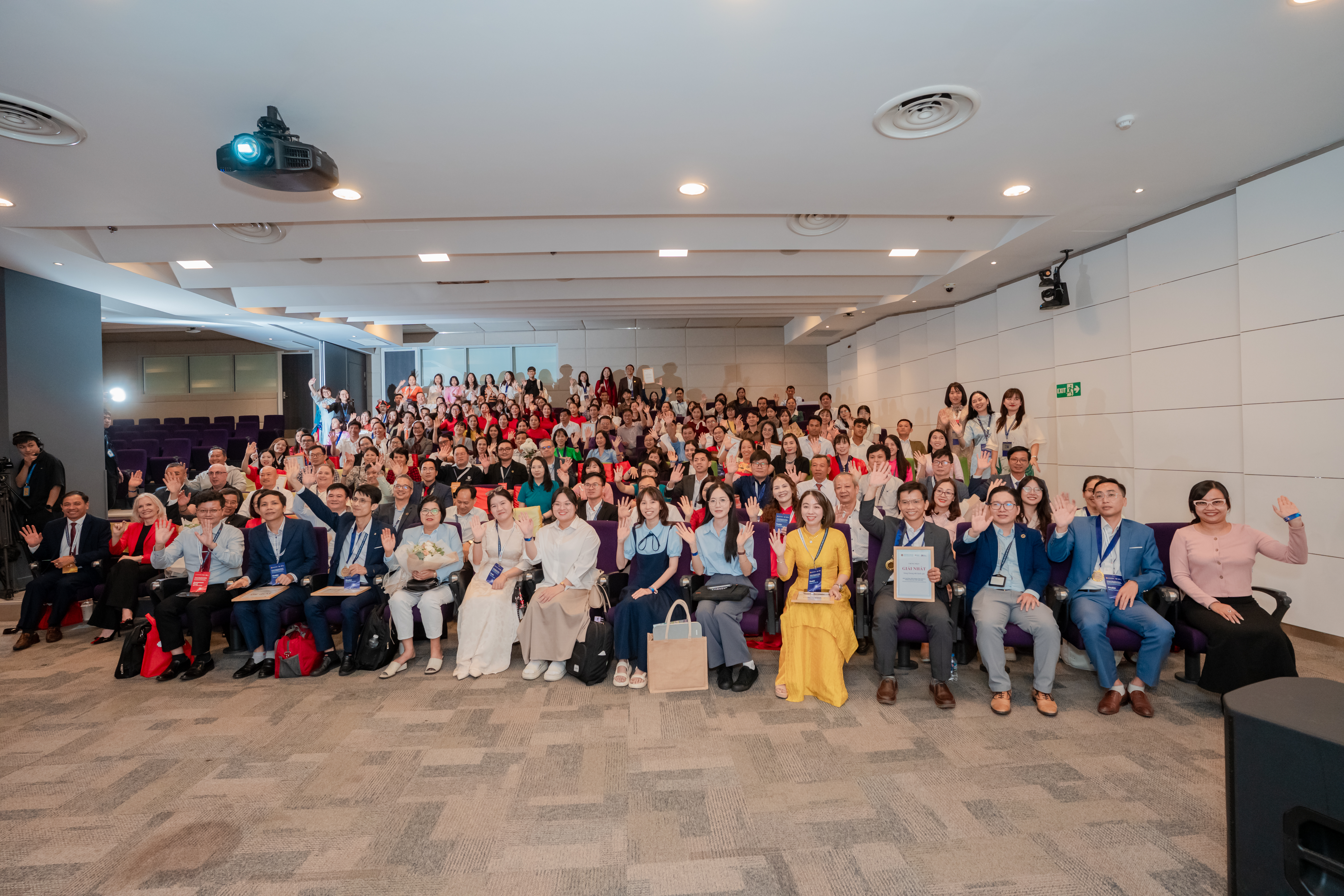 Lễ trao giải Tiên phong AI Giáo dục 2025